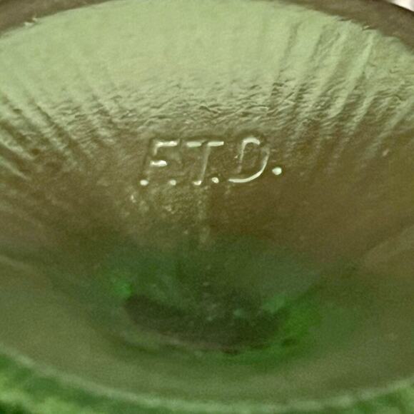 Vintage FTD 1978 Avocado Green Glass Pedestal Compote Candy Dish Vase Oak Leaf - Picture 5 of 9